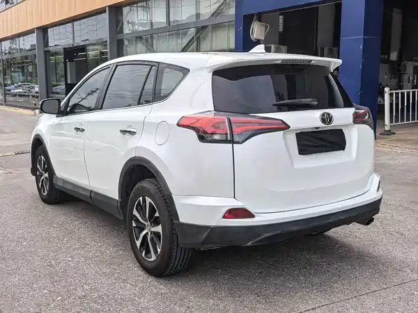 Toyota RAV4 2017