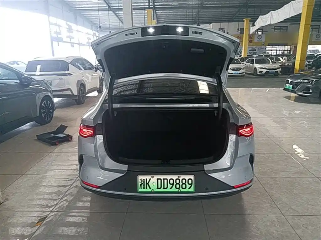 BYD Qin L 2025 — фото 19