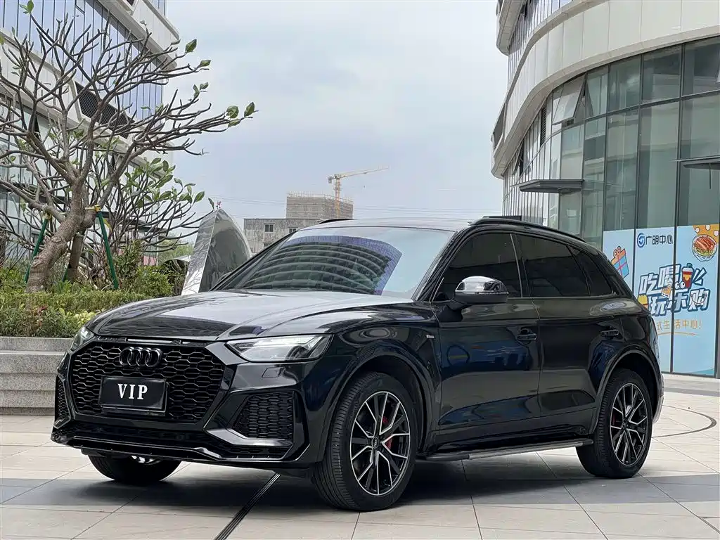 Audi Q5L 2023 — фото 1