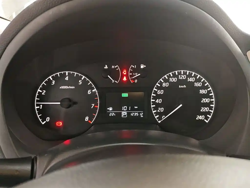 Nissan Sylphy 2015 — фото 12