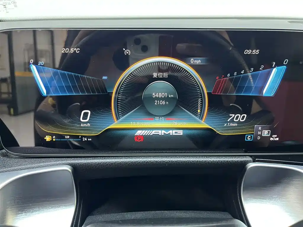 Mercedes-Benz GLB AMG 2023 — фото 11