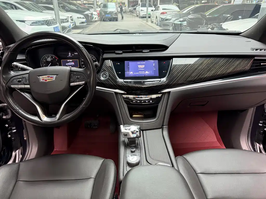 Cadillac XT6 2021 — фото 18