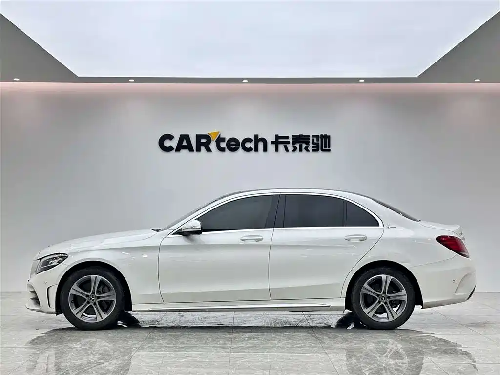 Mercedes-Benz C-Class 2020 — фото 2