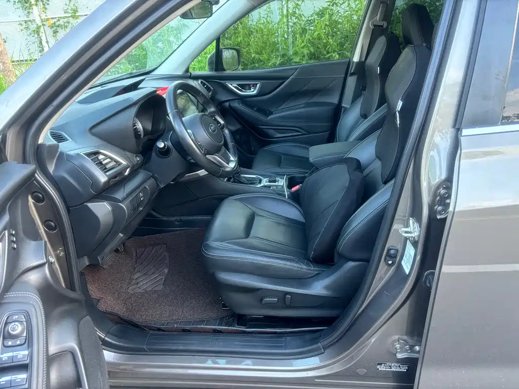 Subaru Forester 2020 — фото 9