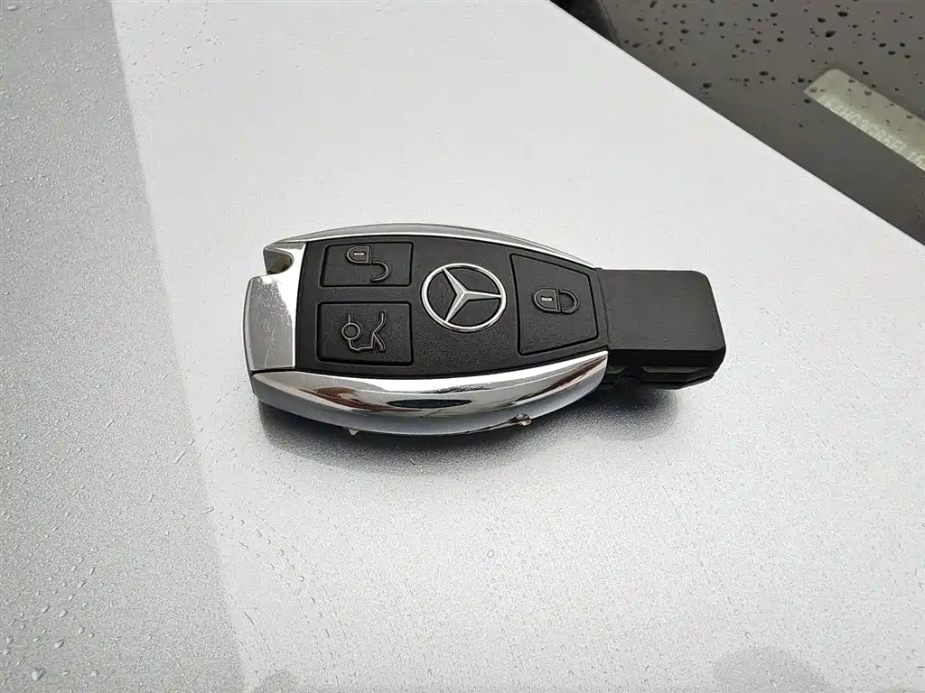 Mercedes-Benz E-Class 2014 — фото 19