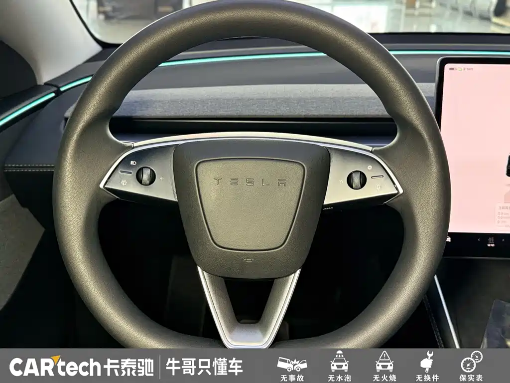 Tesla Model Y 2025 — фото 16