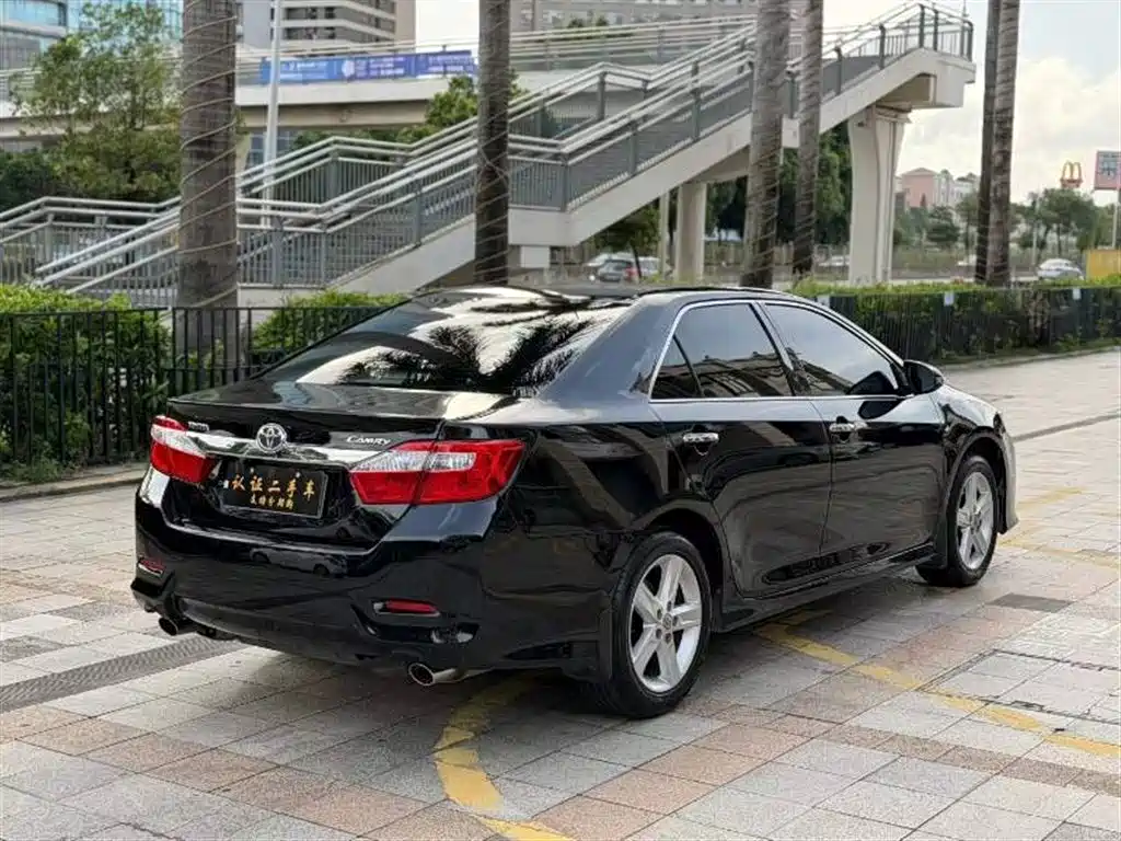 Toyota Camry 2014