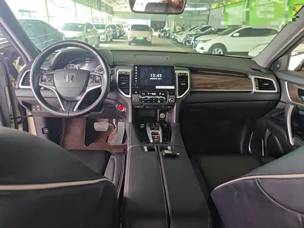 Honda UR-V 2018 — фото 10