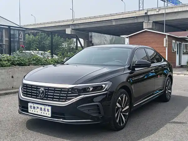 Volkswagen Passat 2024
