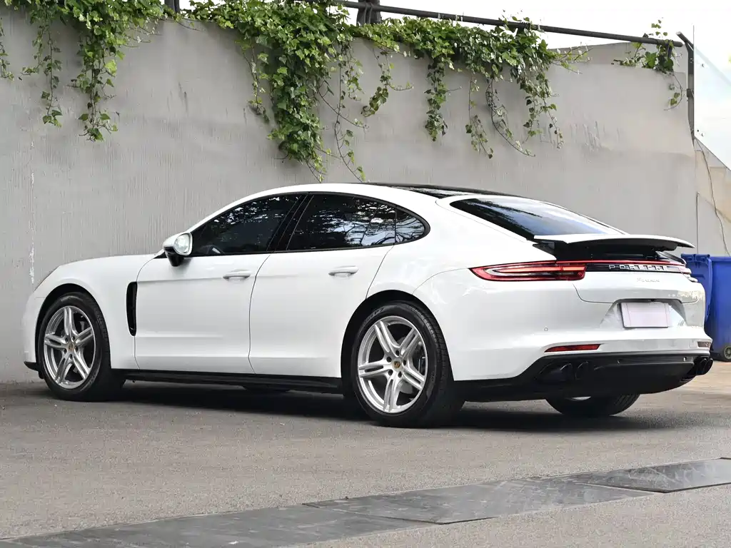 Porsche Panamera 2021 — фото 28