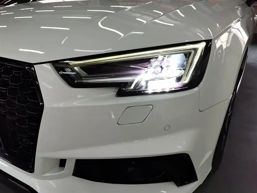 Audi A4L 2019 — фото 24
