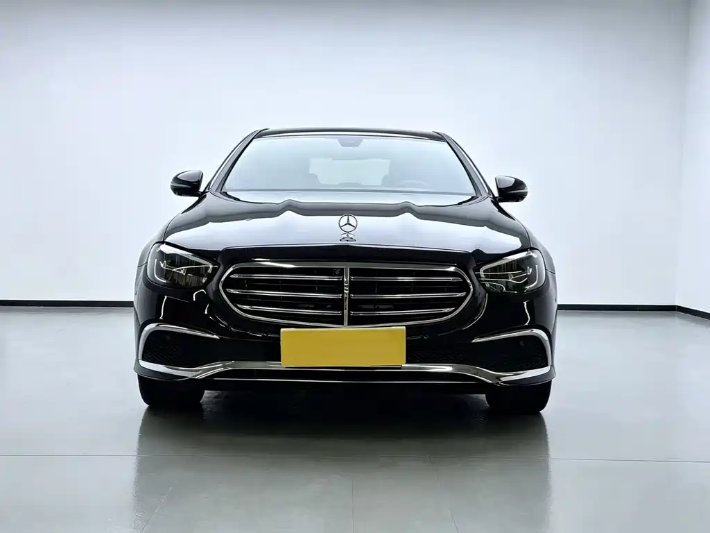 Mercedes-Benz E-Class 2023 — фото 2