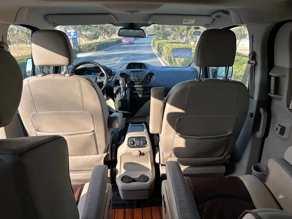 Ford Tourneo 2019 — фото 10