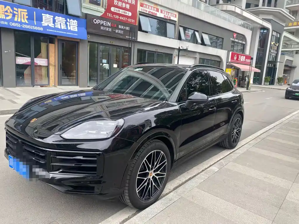 Porsche Cayenne 2025