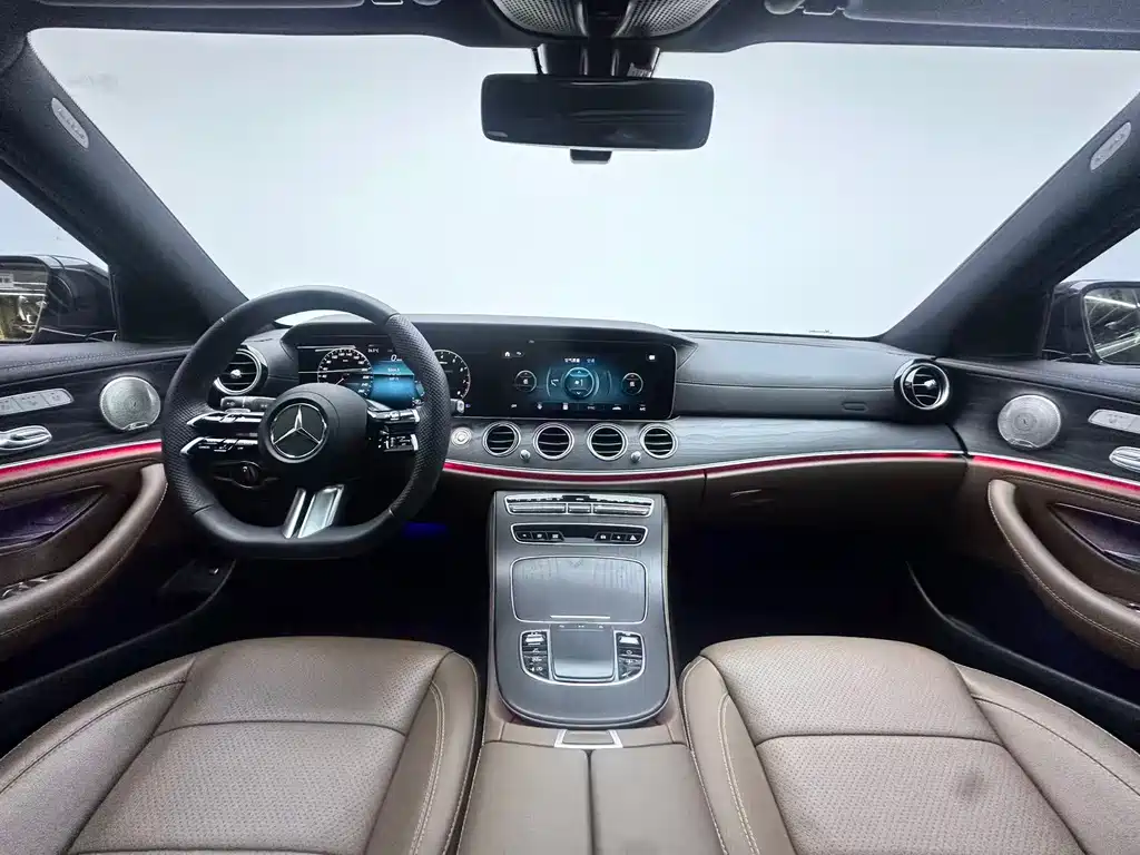 Mercedes-Benz E-Class 2023 — фото 17