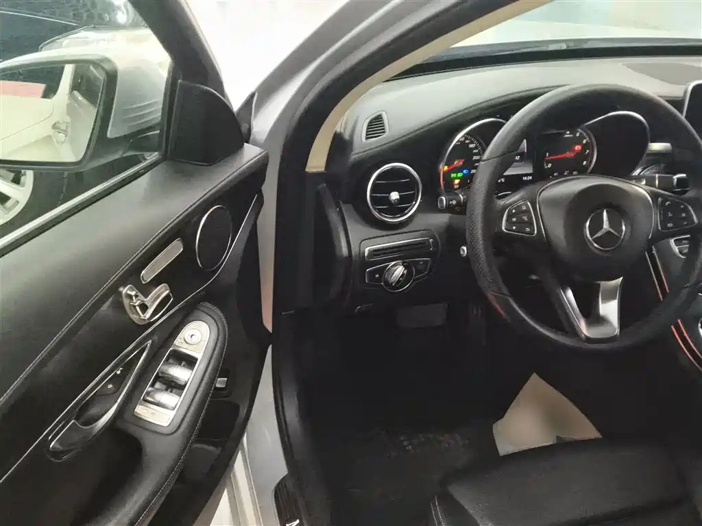 Mercedes-Benz C-Class 2016 — фото 12