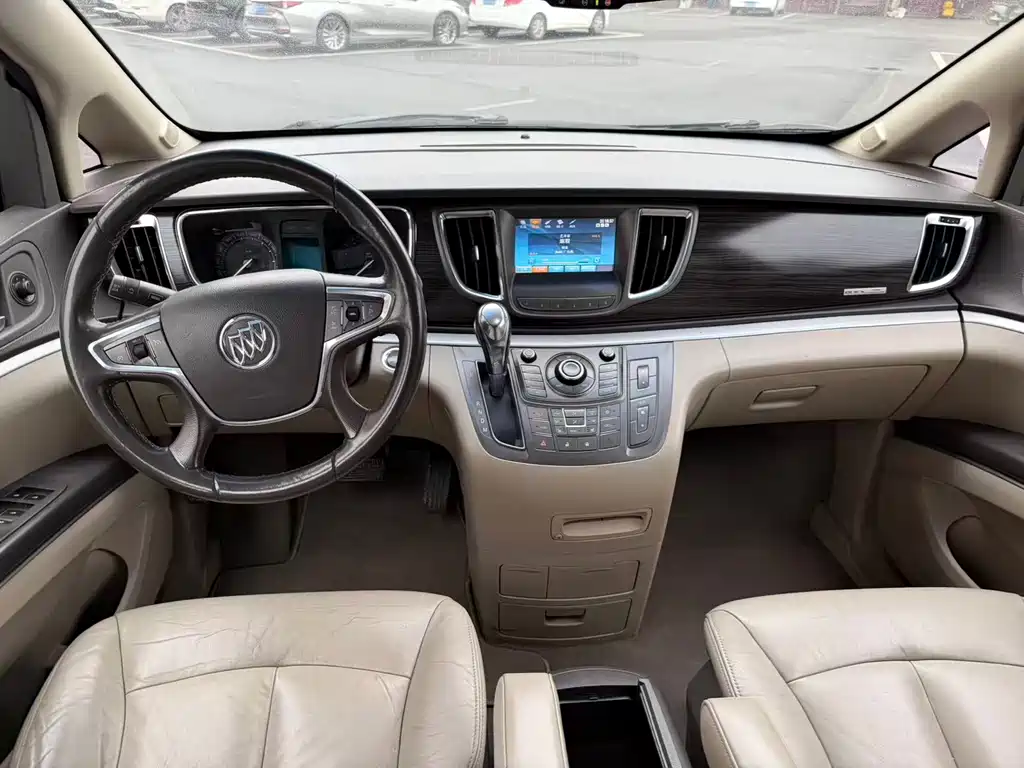 Buick GL8 2013 — фото 13
