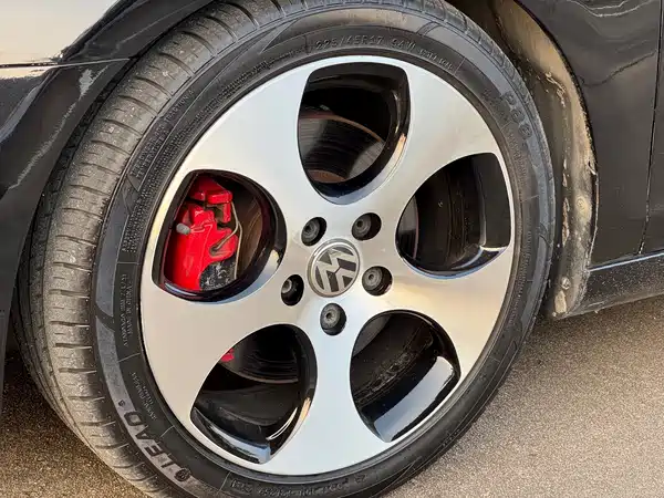 Volkswagen Golf GTI 2011