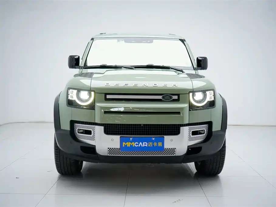 Land Rover Defender 2023 — фото 13