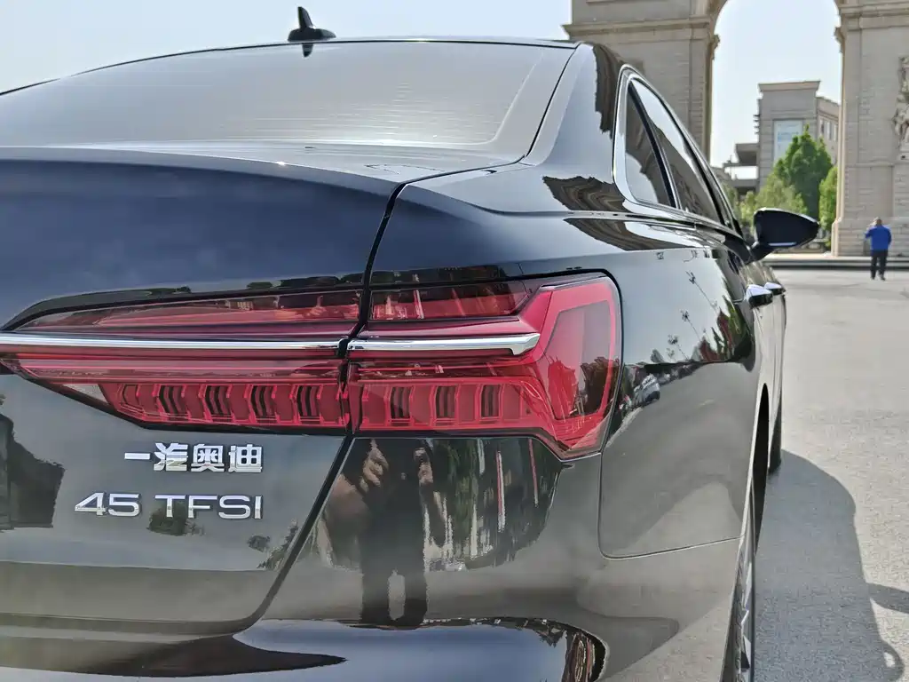Audi A6L 2021 — фото 9