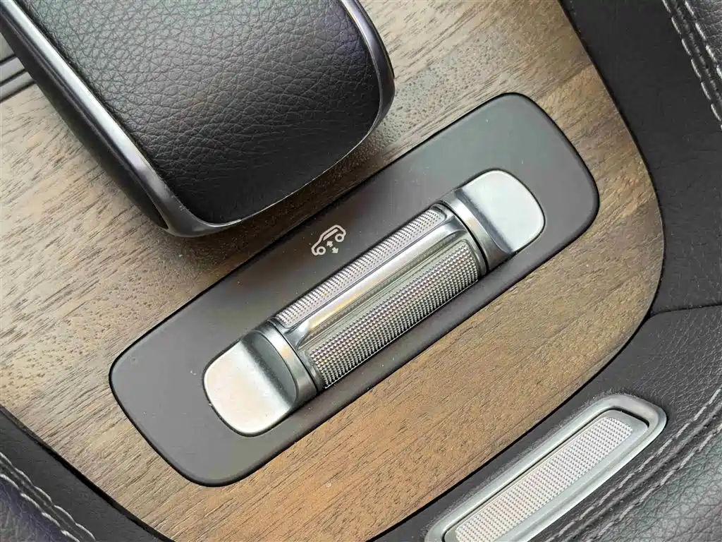 Mercedes-Benz GLE New Energy 2021 — фото 14