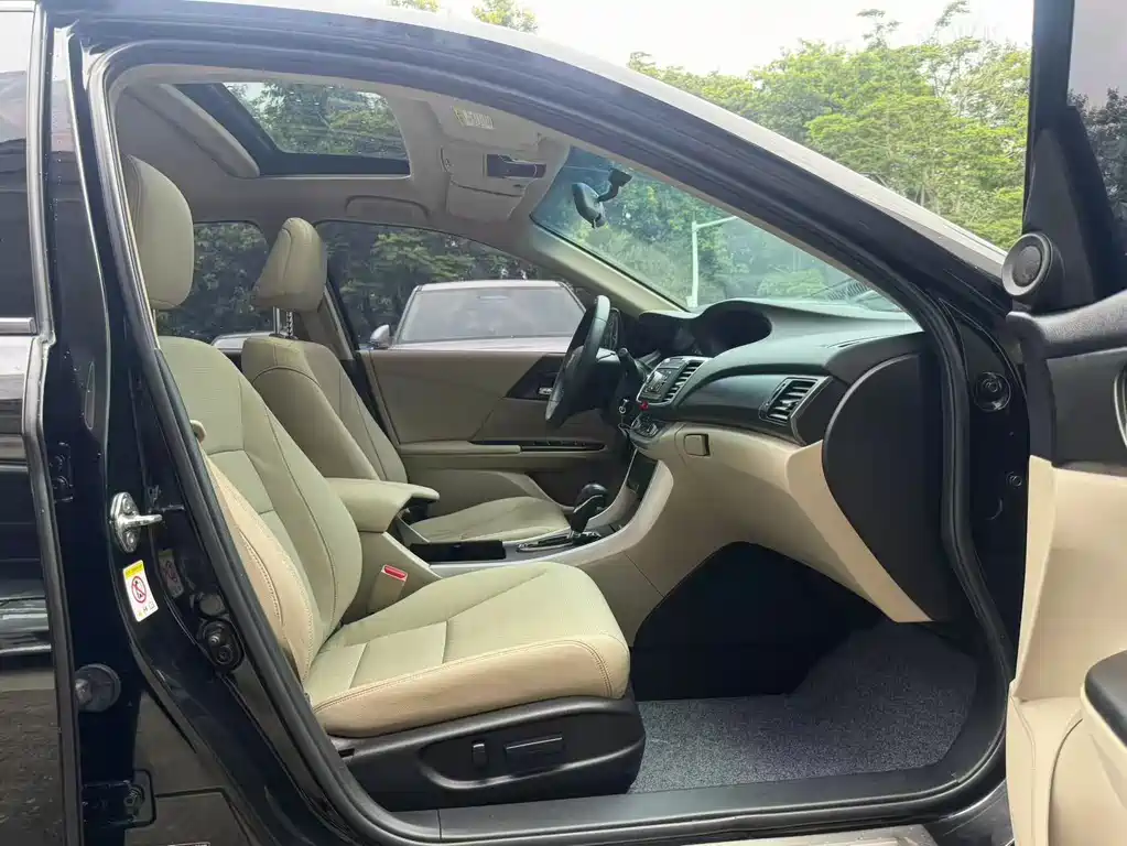 Honda Accord 2015 — фото 14