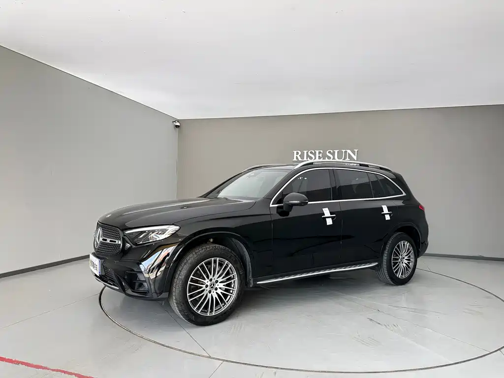Mercedes-Benz GLC 2023 — фото 1