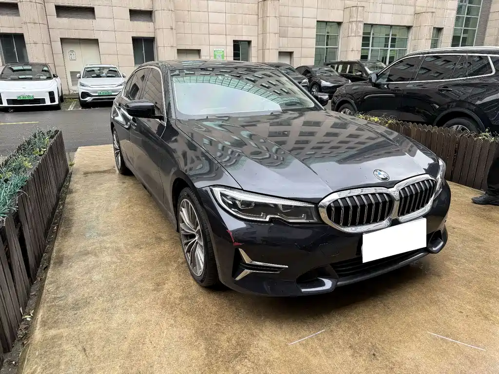BMW 3 Series 2019 — фото 2
