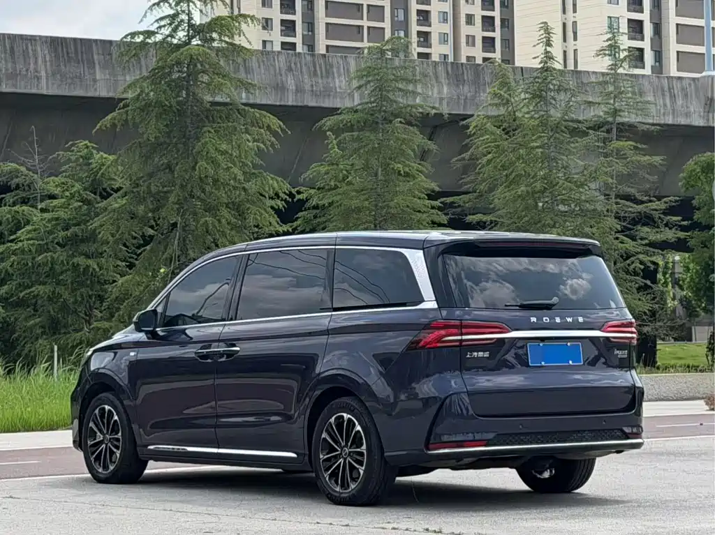 Roewe iMAX8 2023 — фото 9