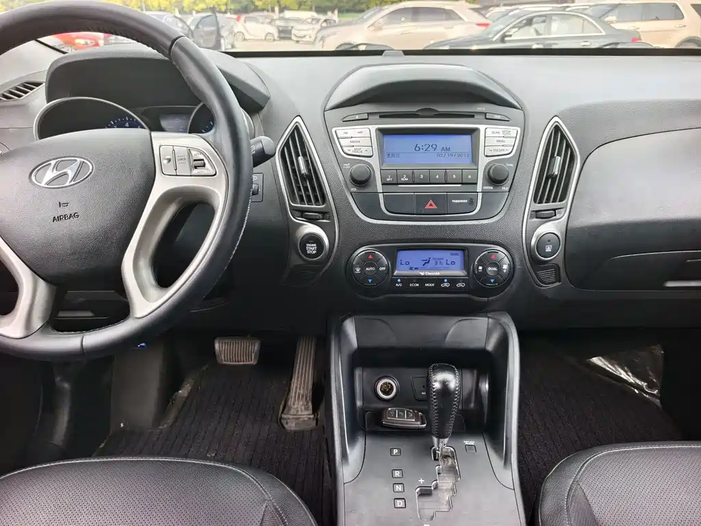 Hyundai ix35 2013 — фото 13