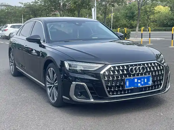 Audi A8 2024