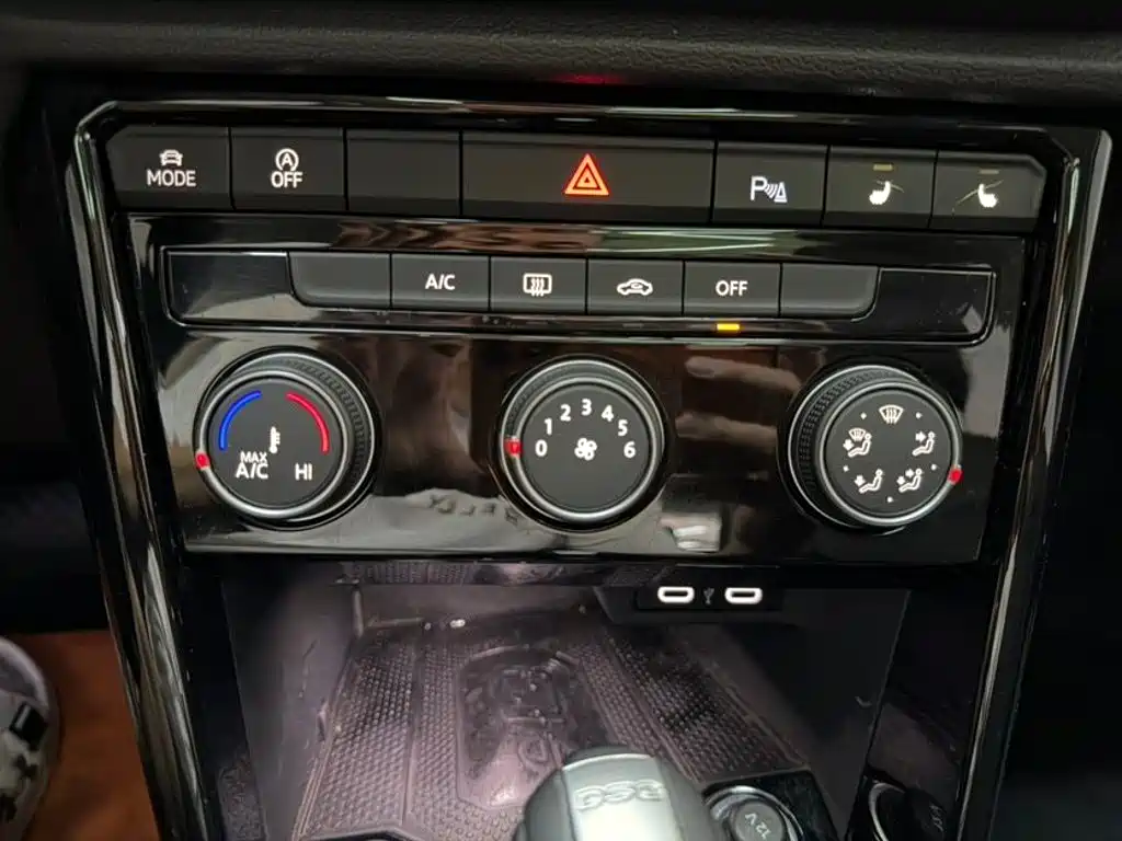 Volkswagen T-Roc 2022 — фото 13
