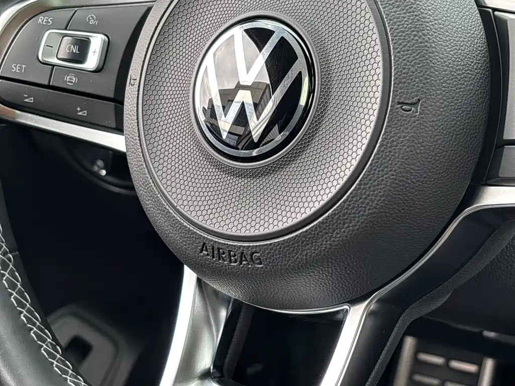 Volkswagen Tiguan L 2021 — фото 20