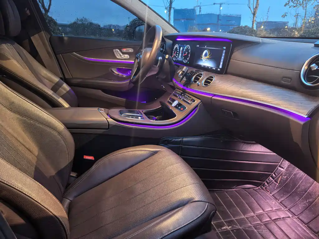 Mercedes-Benz E-Class 2018 — фото 13