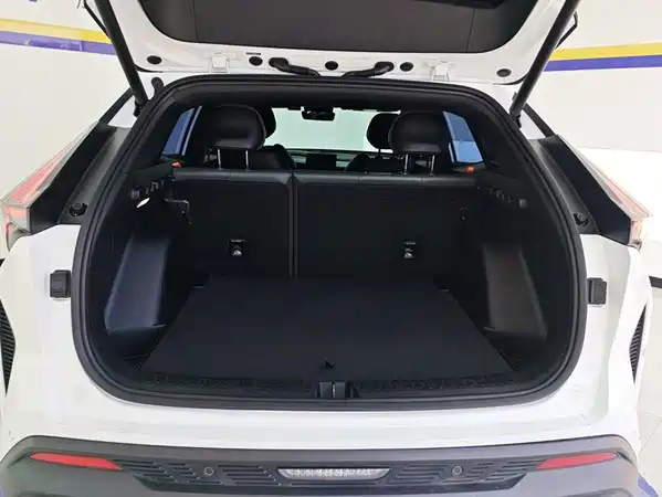 Geely Boyue 2025