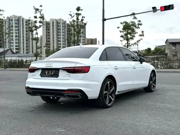 Audi A4L 2025