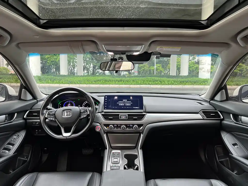 Honda Accord 2022 — фото 11