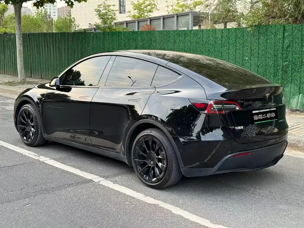 Tesla Model Y 2021 — фото 9