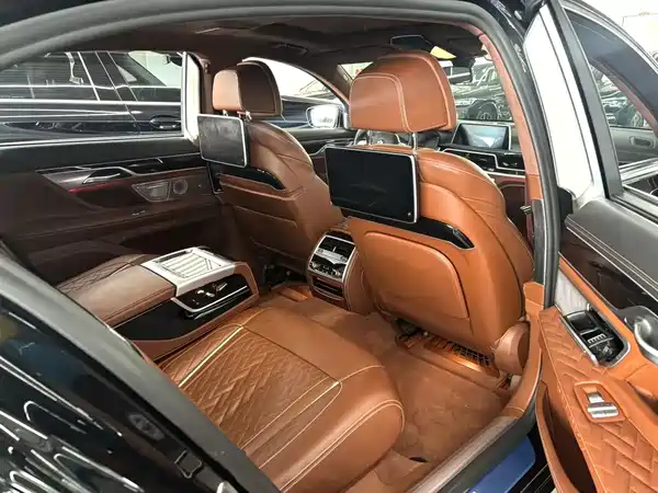 BMW 7 Series 2019