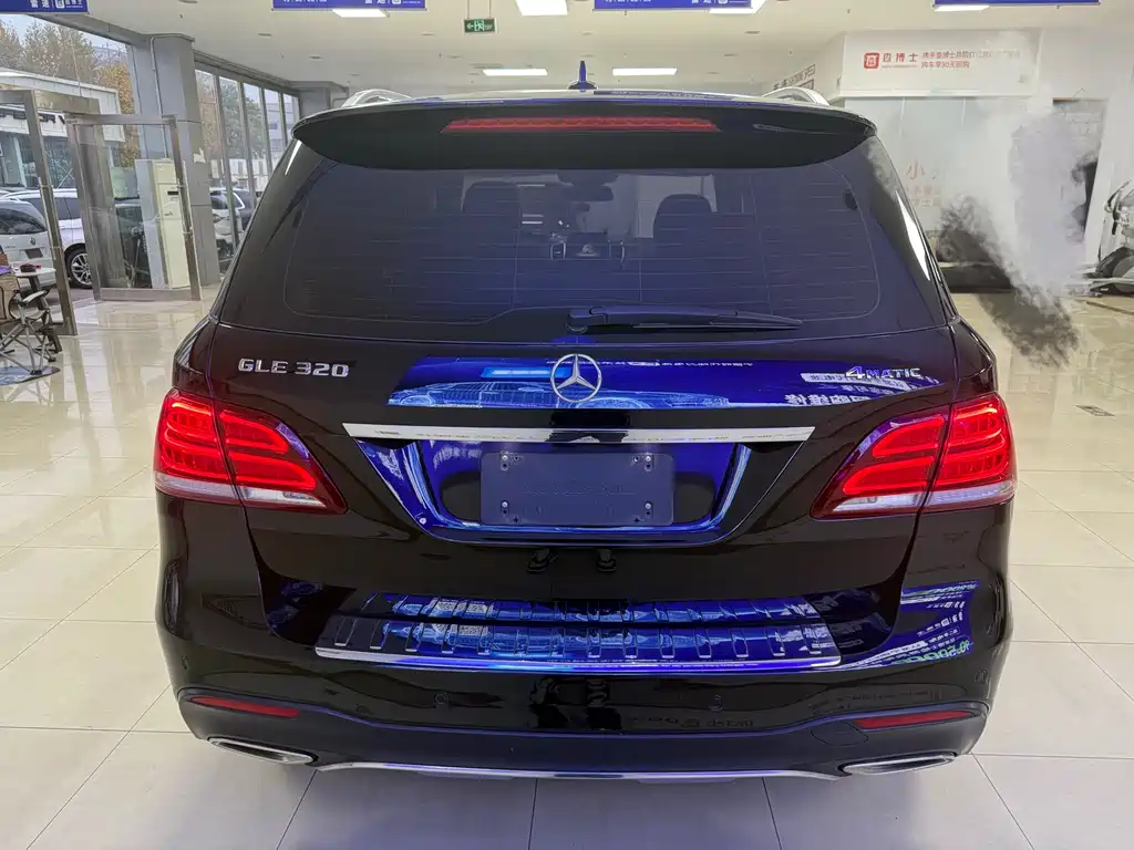 Mercedes-Benz GLE 2016 — фото 4