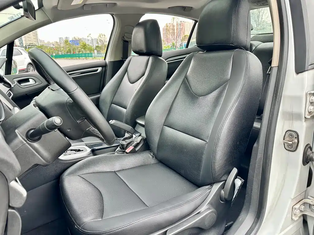 Citroen C4L 2015 — фото 21