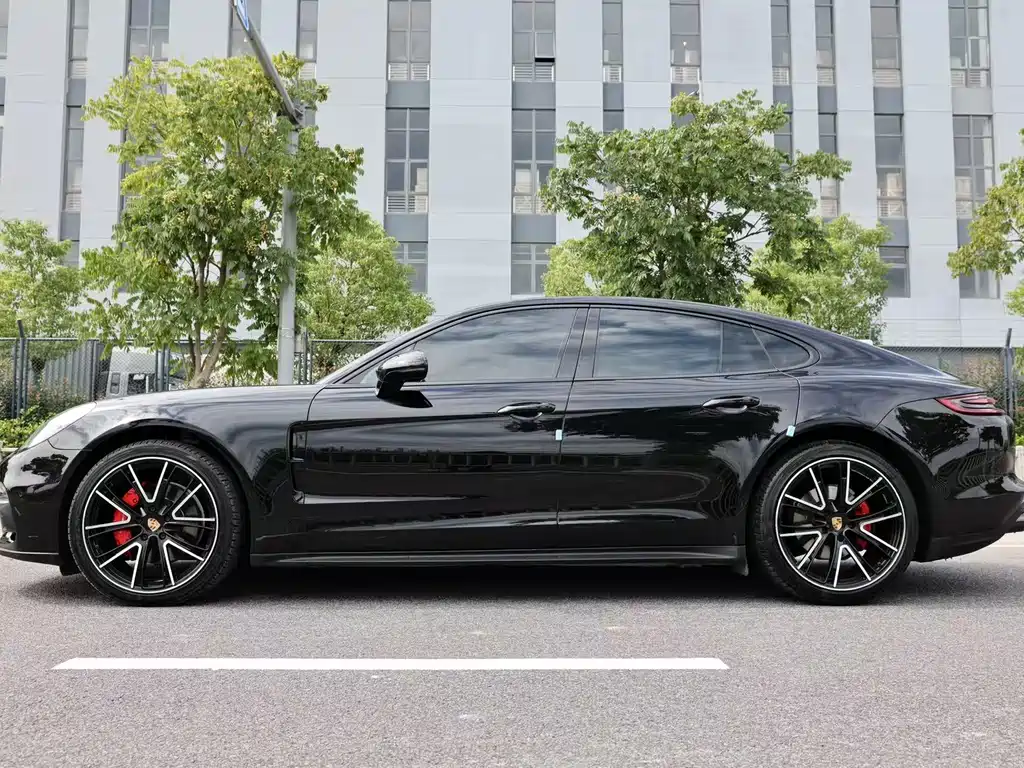 Porsche Panamera 2017 — фото 3