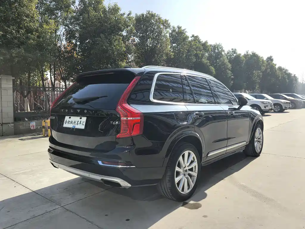 Volvo XC90 2017 — фото 10