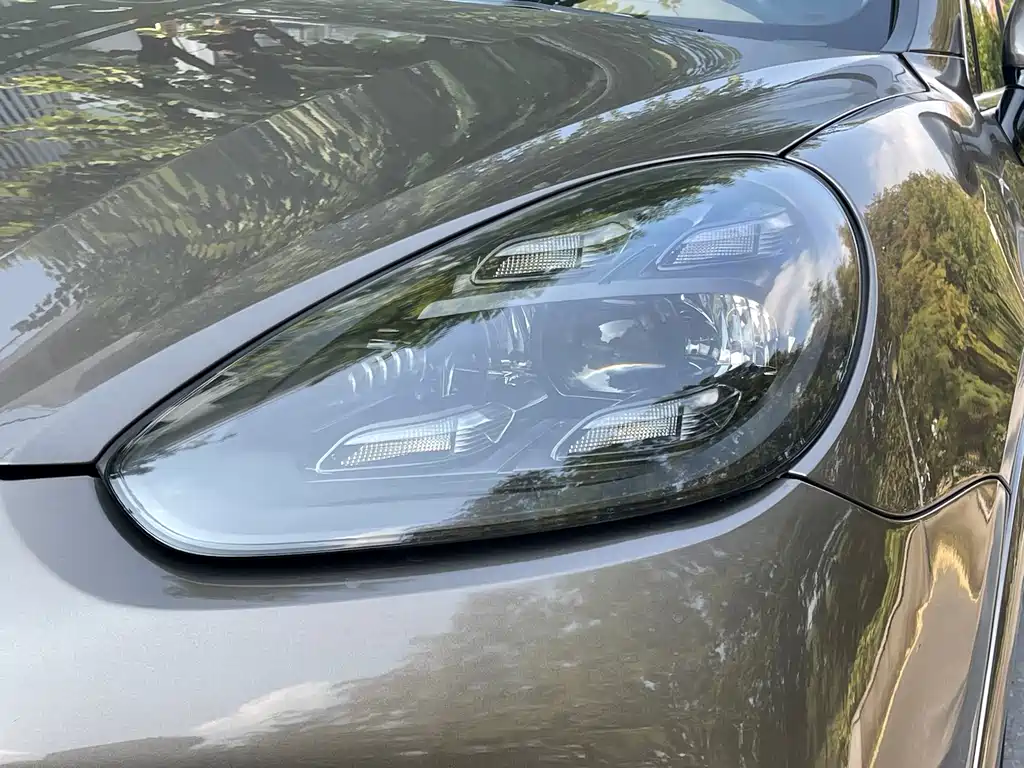 Porsche Cayenne 2015 — фото 10