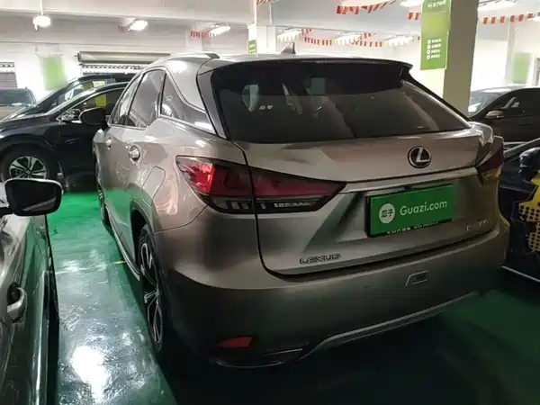 Lexus RX 2020