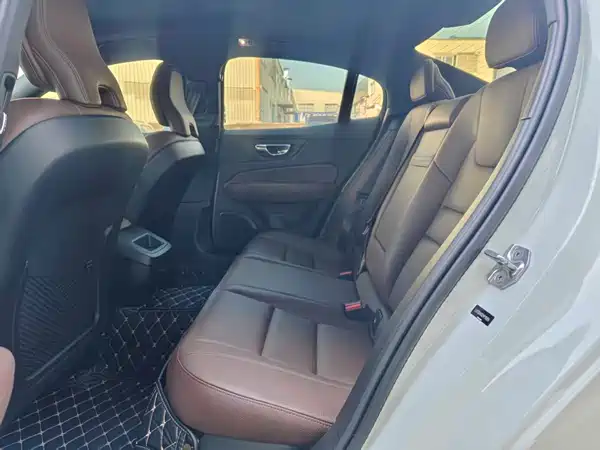 Volvo S60 2021