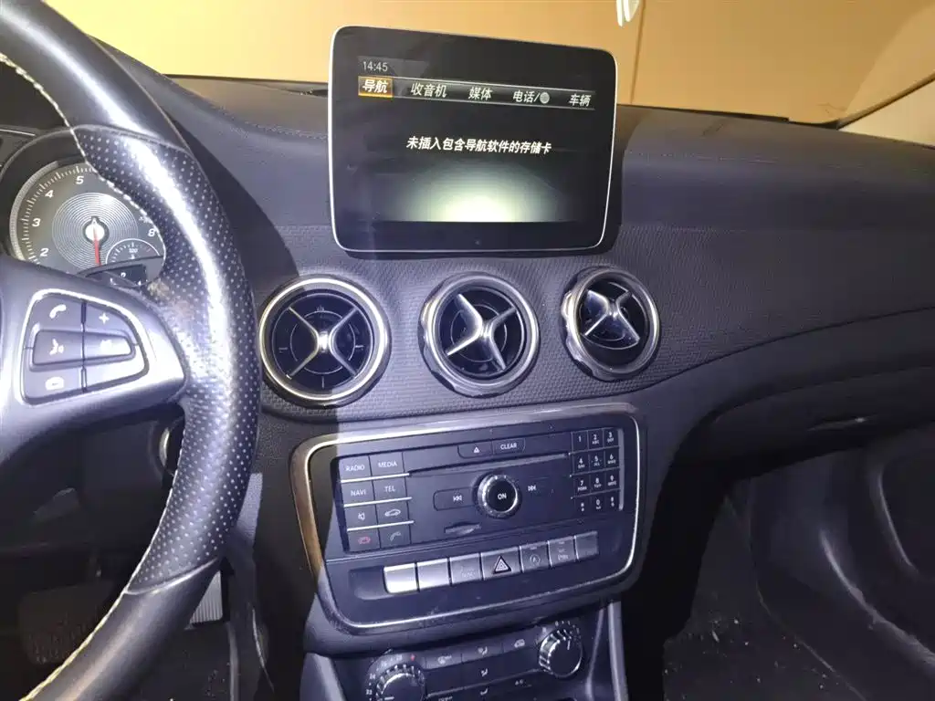 Mercedes-Benz GLA 2017 — фото 14