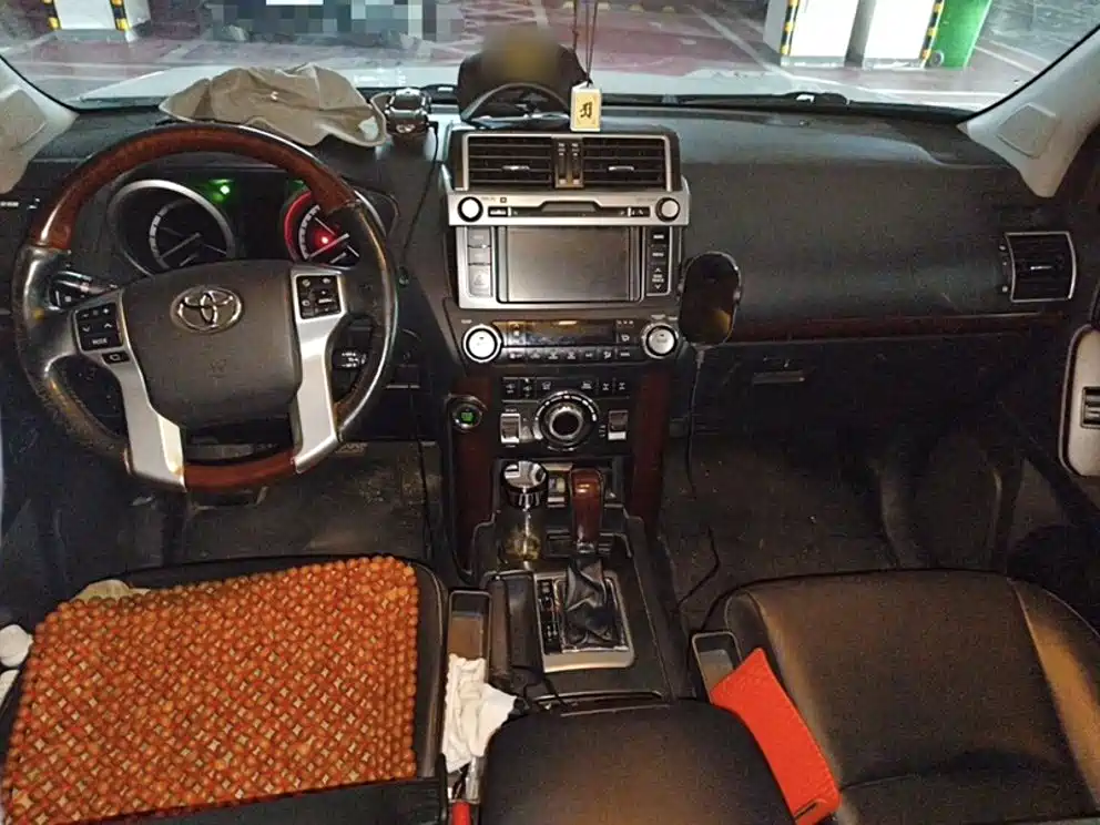Toyota Prado 2015 — фото 13