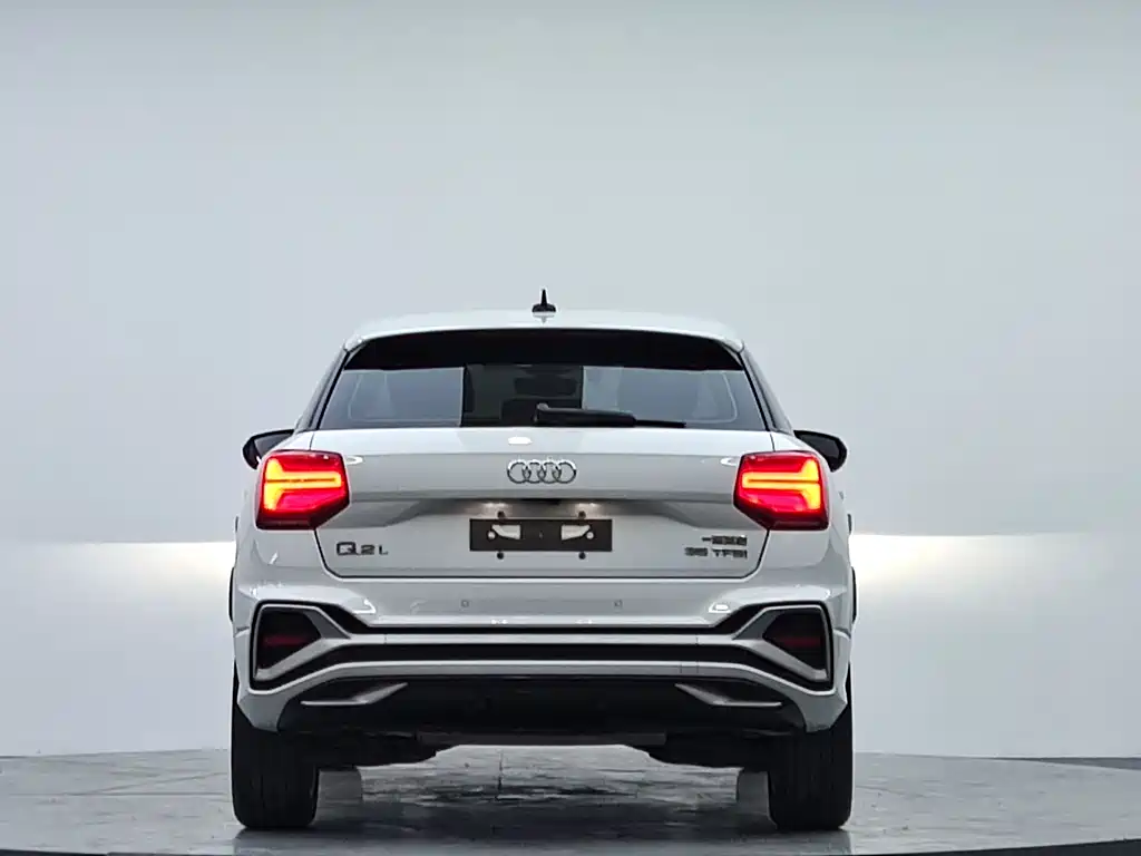 Audi Q2L 2022