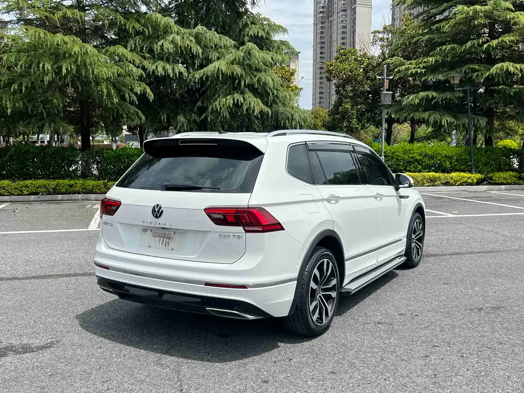 Volkswagen Tiguan L 2021 — фото 3